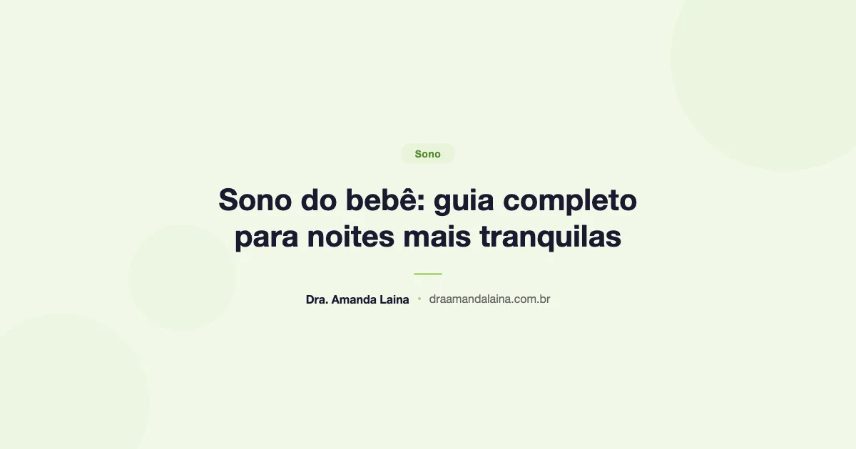 Bebê dormindo tranquilamente em berço aconchegante
