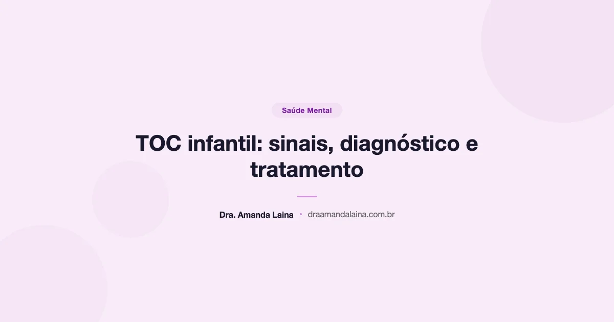 Criança organizando brinquedos em sequência